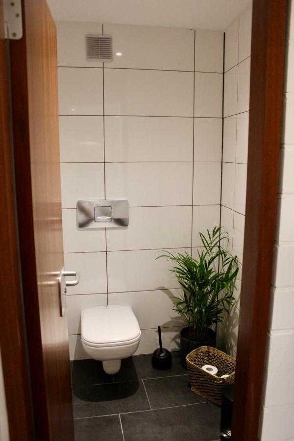 Vier Sind Hier Apartment *